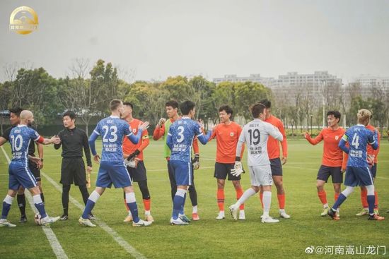 它横跨80、90、00后三代观众，成为一种无需言说的社交硬通货。