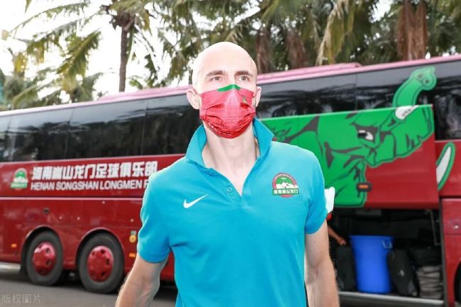 据外媒报道，导演詹姆斯·温和环球影业决定，将在今年4月重启影片的拍摄。