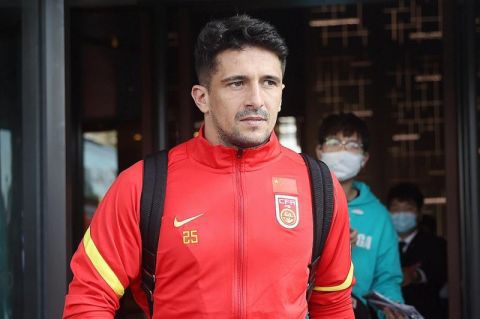 2025-11-15 二提金鸡 邵艺辉：在“自编自导”模式下自由创作2025-11-14 时隔二十年再提金鸡奖 顾长卫:电影是我最大的爱好2025-11-14 提名金鸡奖很激动 卫诗雅：没有爱的地方就是地狱2025-11-13 首次提名金鸡奖 钟楚曦：把不完美活成“好东西”2025-11-13 热门新闻 食物和爱都不可辜负！