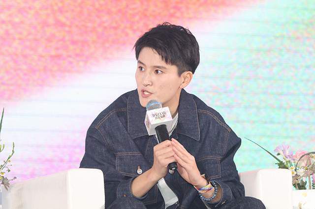 短片中，熊大、熊二、光头强齐齐穿上“中式”练功服，一招一式间还能一窥三主 《熊出没之熊心归来》定档1月16日 熊大走出森林 2015-11-16 《熊出没》大电影系列第三部《熊出没之熊心归来》曝光定档海报，宣布正式定档2016年1月16日，海报中熊大、熊二开着极速飞车雄赳赳去冒险，动物角色们则紧跟其后，大家一起去看外面的世界，传递出这一部影片 《熊出没·伴我“熊芯”》立项 揭秘“熊妈”故事 2022-11-02 近日，国家电影局发布关于2022年7月全国电影剧本（梗概）备案、立项公示的通知。