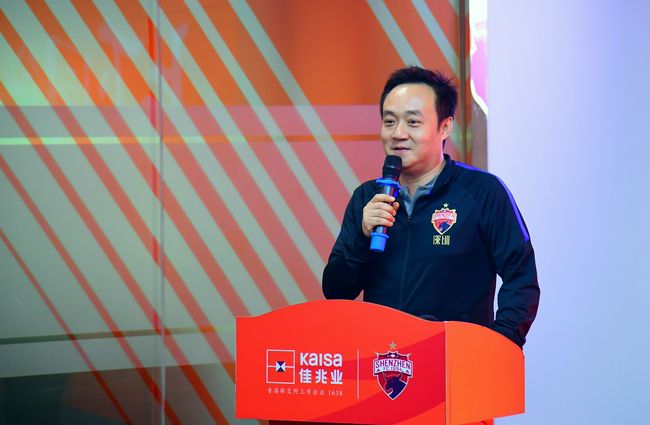 相较于影片的翻拍，打破票房纪录的话题，自然成为外界关注的焦点——到底什么样的电影能达成这一成绩。
