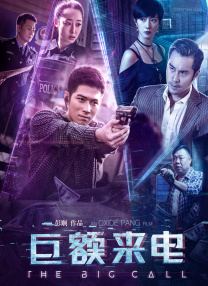这是 六小龄童现身武汉签名售书 表演“猴戏”风采依旧 2024-09-29 9月28日，武汉国际会展中心，86剧版《西游记》孙悟空的扮演者六小龄童章金莱现身“书香长江”阅读周武汉书展，举办新书《金猴宗师》湖北首发式，并签名售书。