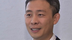 这份名单乍一眼望去，有些像二字一组的接龙游戏：《激战》、《毒战》、《扫毒》……尽管这些电影笔者都一一看过，但名 [电影网]13日17:30将视频直播第33届香港金像奖 2014-04-11 第33届香港电影金像奖将于4月13日在香港文化中心举行盛大的颁奖典礼，作为华语电影界最具影响力的三大奖项之一，特别是今年强片云集的形势下，金像奖将以怎样的姿态示人，是红毯争奇斗艳，还是颁奖礼的爆冷黑 本届香港电影金像奖将缩小规模 考虑取消红毯环节 2020-02-04 受疫情影响，此前第39届香港电影金像奖传出停办的消息。