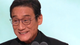 王力宏宣布爱妻怀孕后首现身 与李靓蕾似陌生人 2014-05-20 5月19日在上海，刚刚宣布老婆李靓蕾怀孕五个月之后，王力宏立即带着老婆出现在浦东机场。